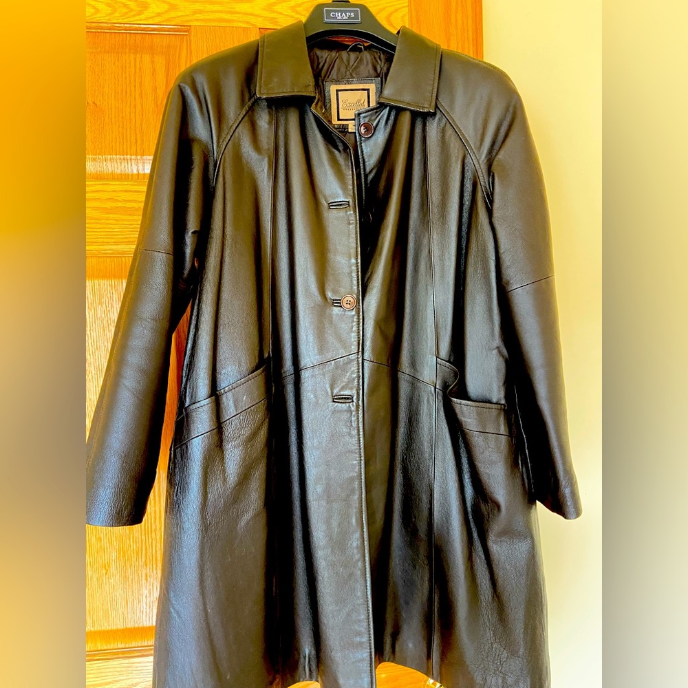 Impecable elegant dark brown genuine leather fits L-Xl